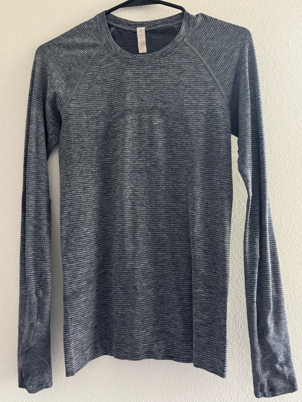 Lululemon swiftly tech long sleeve - grey